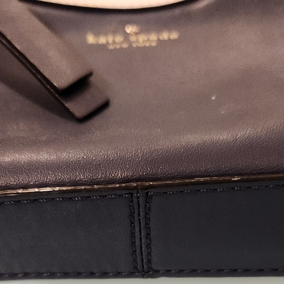 Kate Spade Navy and White Crossbody purse. SO Kate and cute! - Picture 6 of 12